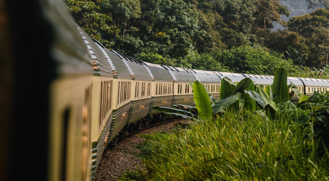 exterior of the Belmond Eastern & Oriental Express