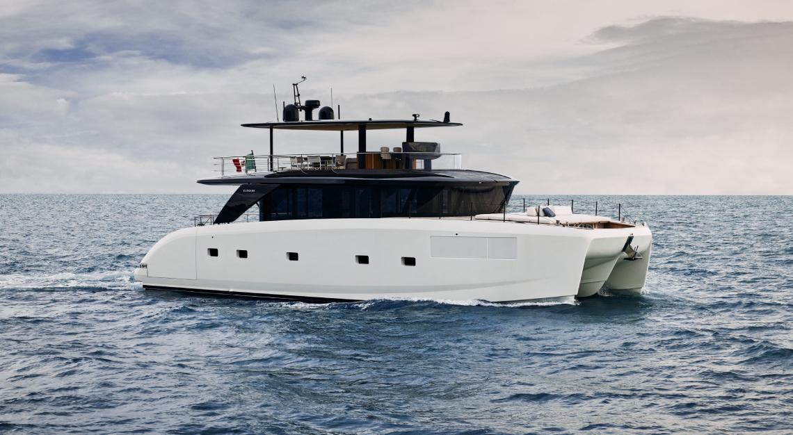 azimut yacht seadek