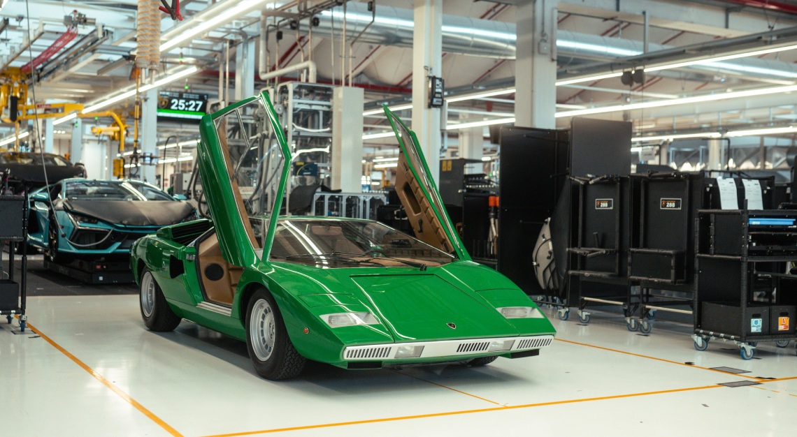 lamborghini countach