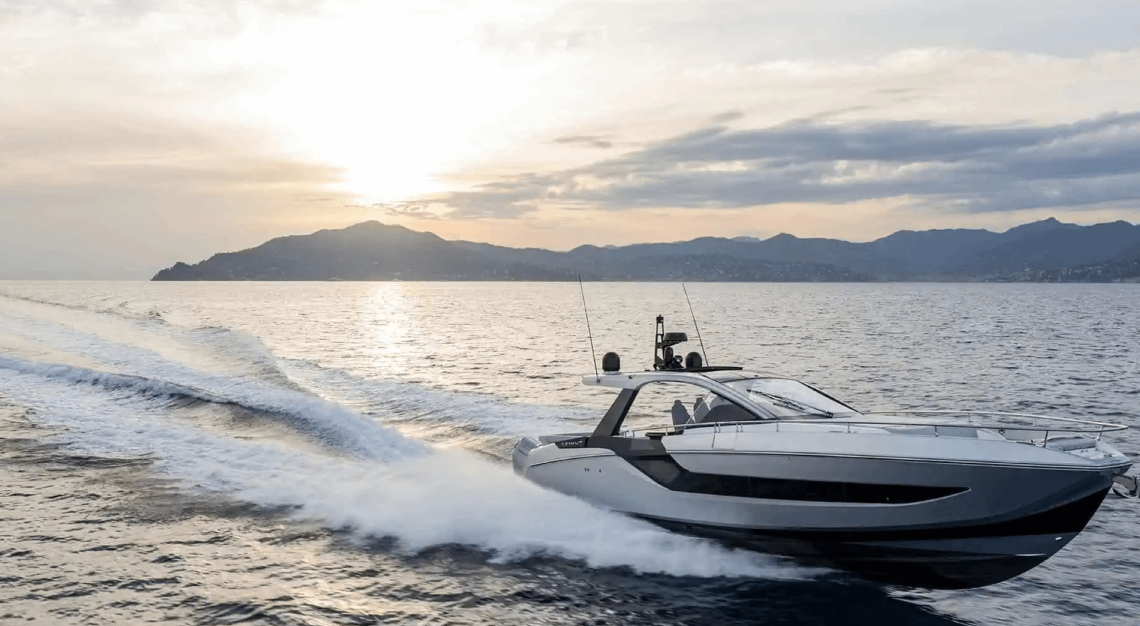 azimut yacht seadek