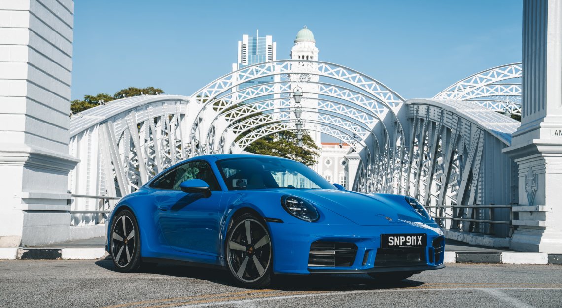 2025 porsche 911 carrera